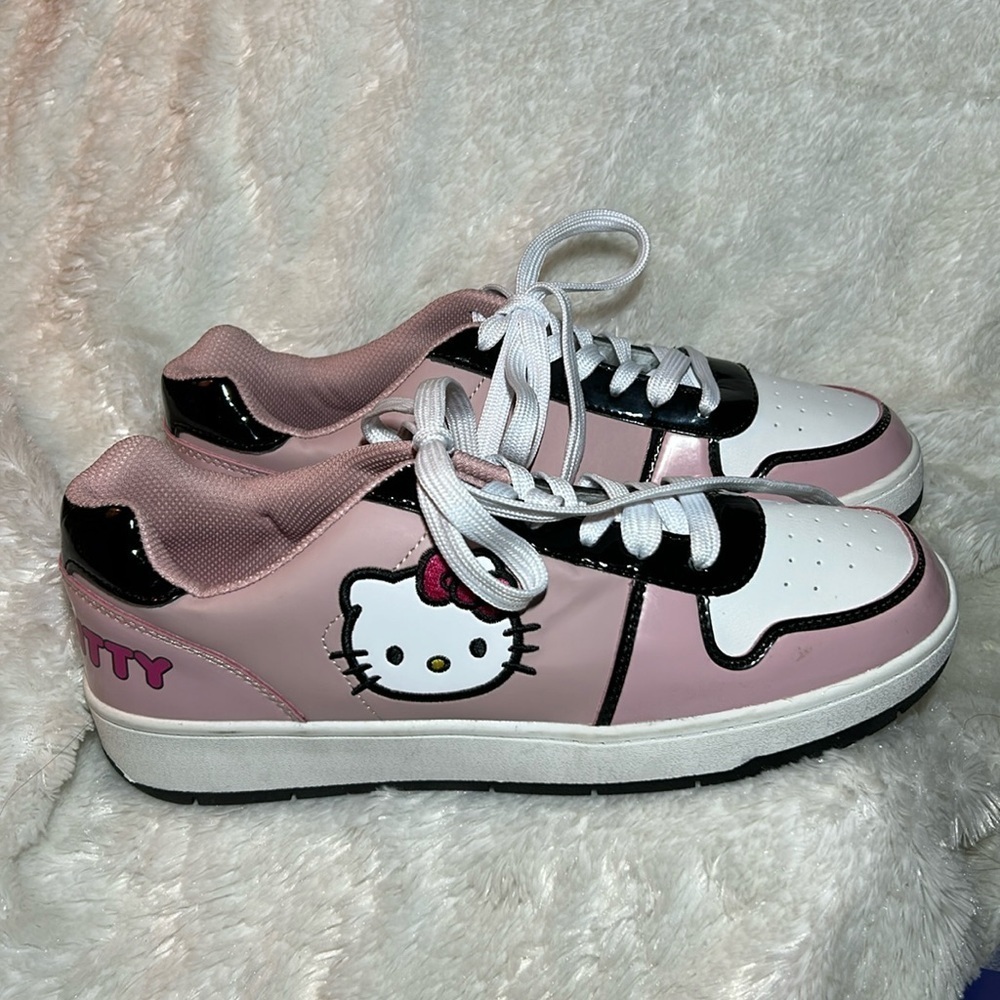 Hello Kitty by Sanrio Women’s Pink Casual Court Sneakers Size 11 NWOT - Picture 6 of 10